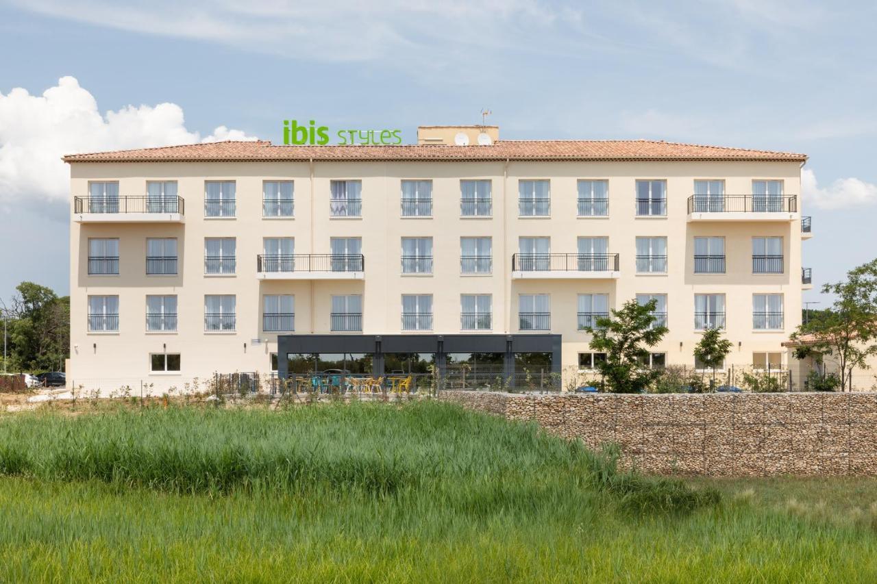 Ibis Styles Miramas Hotel Bagian luar foto