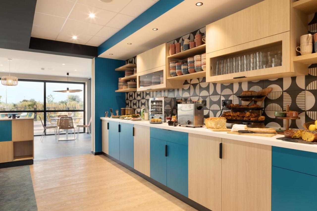 Ibis Styles Miramas Hotel Bagian luar foto