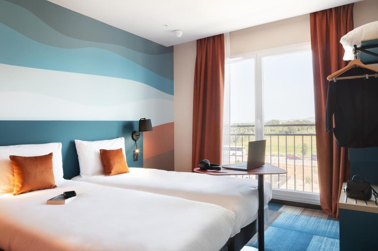 Ibis Styles Miramas Hotel Bagian luar foto