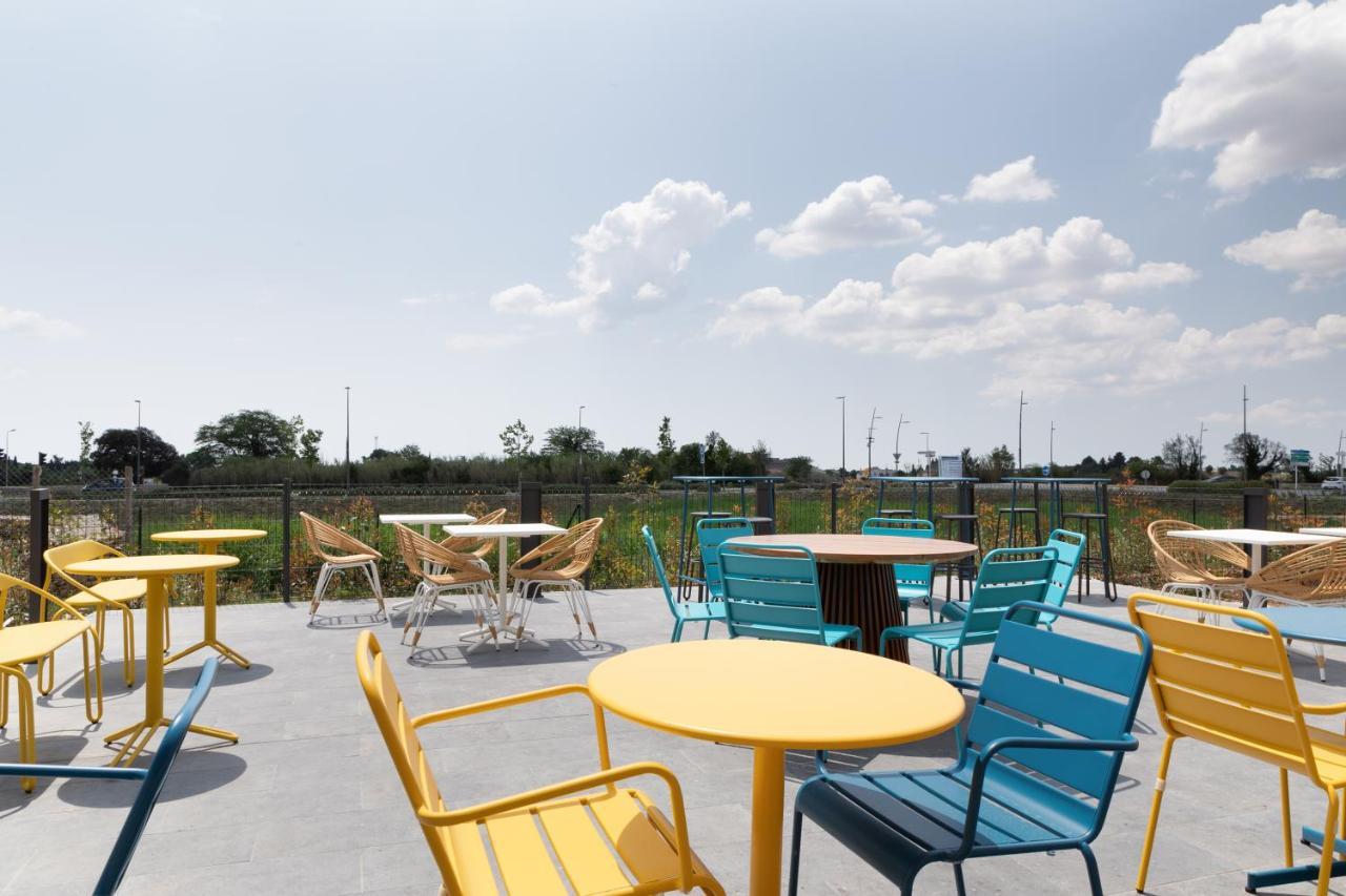 Ibis Styles Miramas Hotel Bagian luar foto