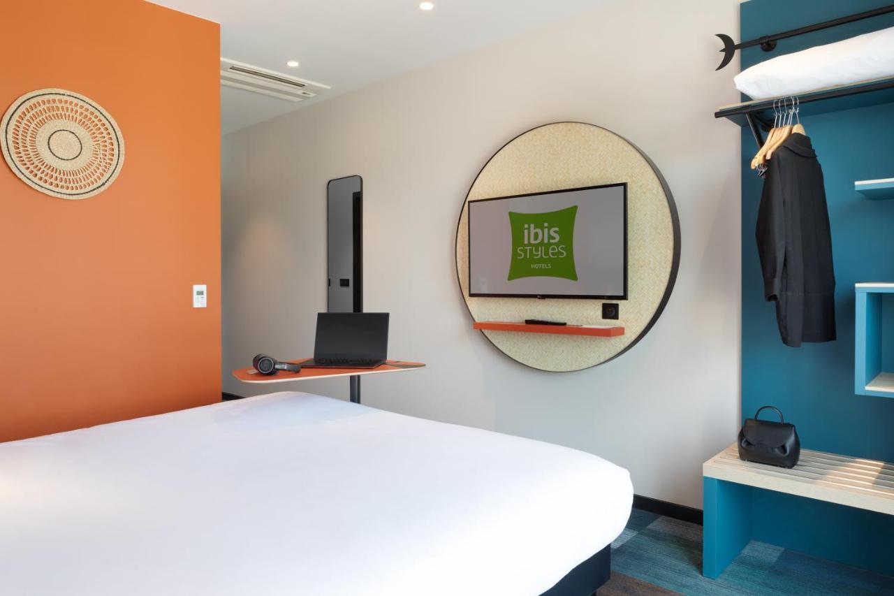 Ibis Styles Miramas Hotel Bagian luar foto