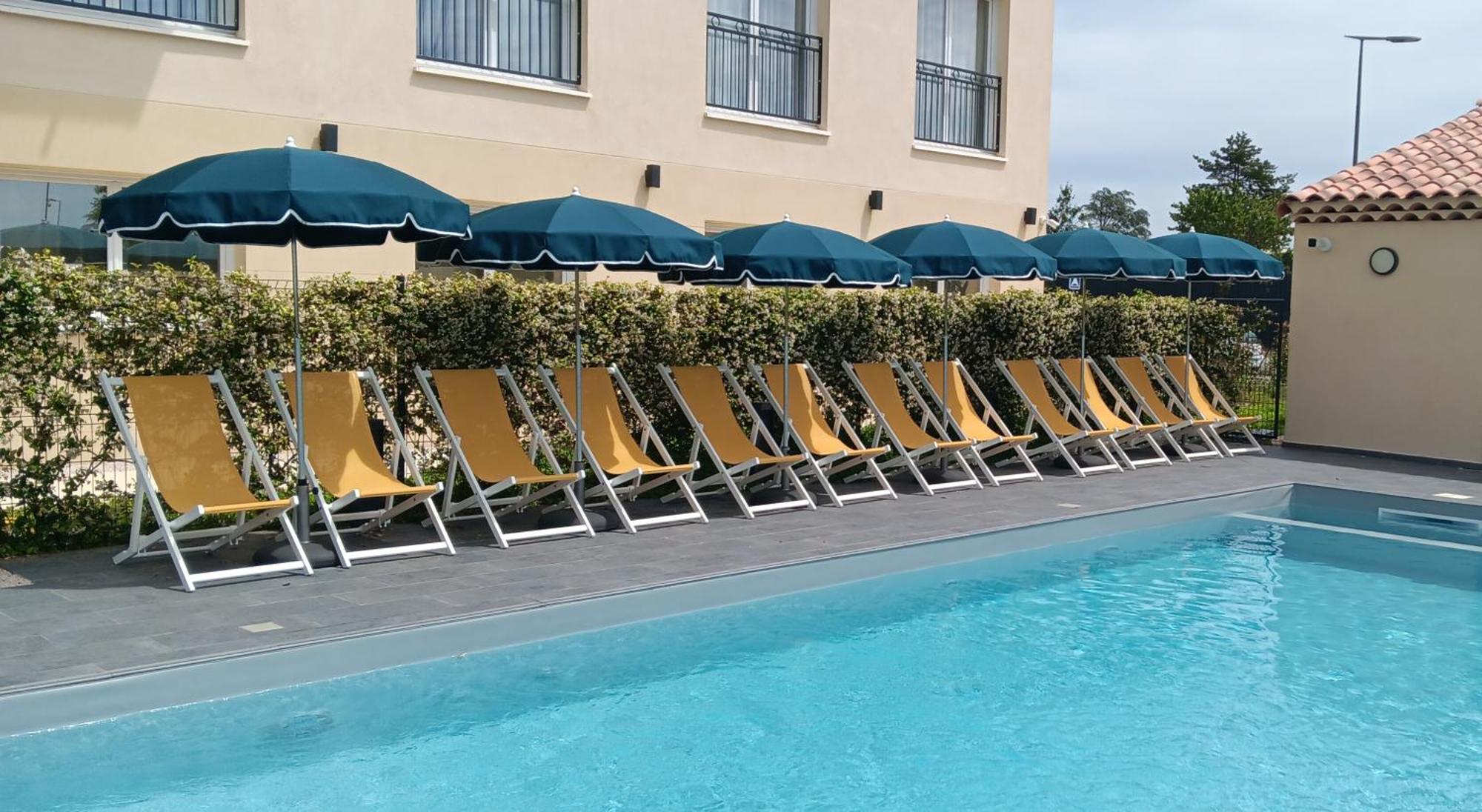 Ibis Styles Miramas Hotel Bagian luar foto
