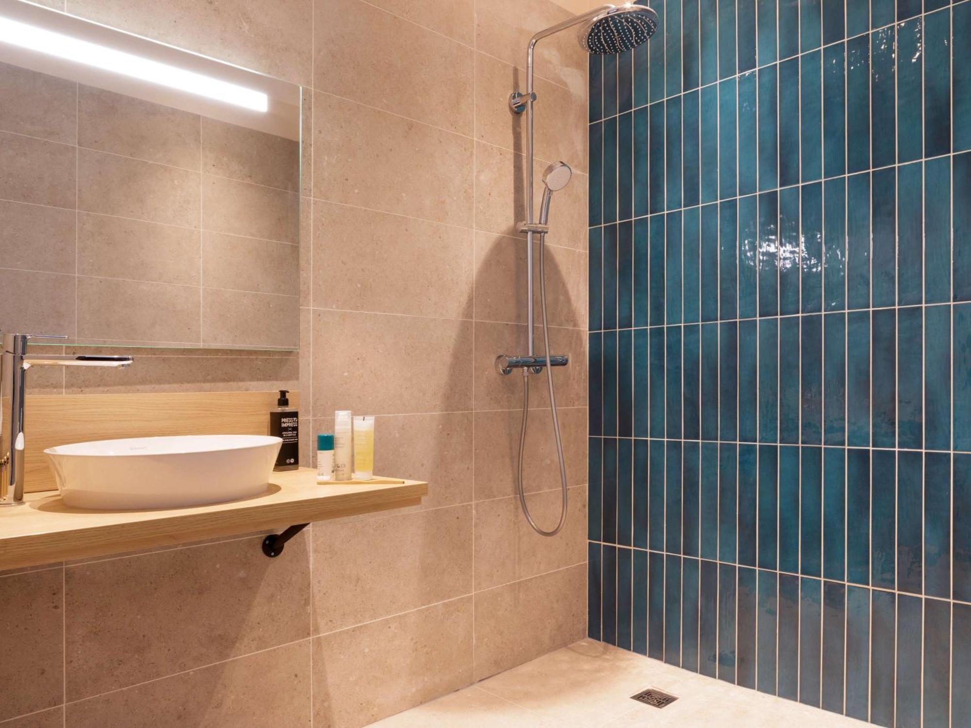 Ibis Styles Miramas Hotel Bagian luar foto