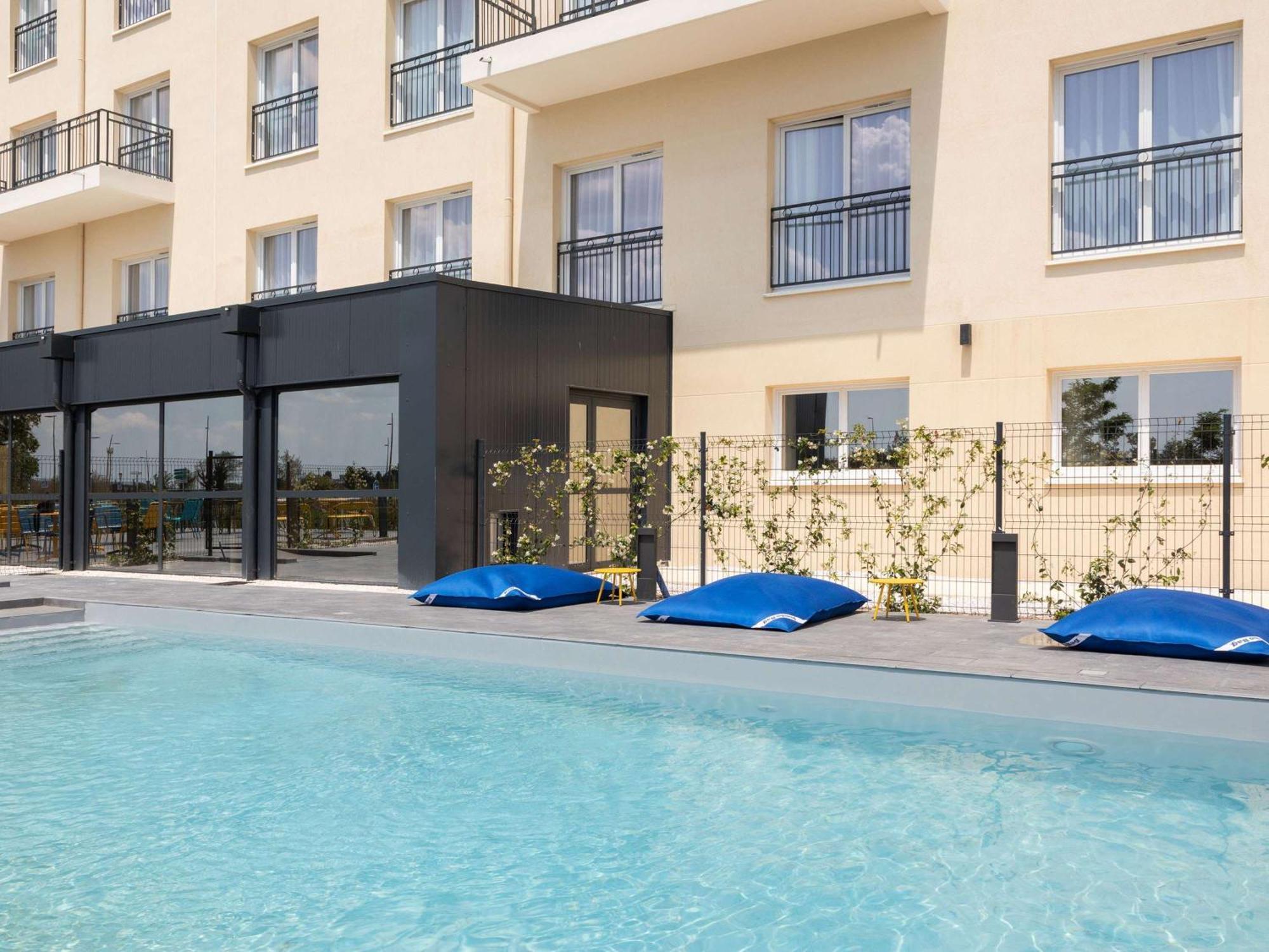 Ibis Styles Miramas Hotel Bagian luar foto